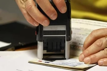 இன்று முதல்... கனேடியர்களுக்கான இ விசா சேவை மீண்டும் துவக்கம்