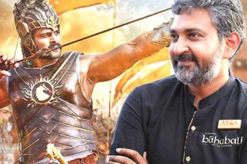 பாகுபலி இத்தனை படத்தை வைத்து காப்பி அடுத்து ஓட்டிவிட்டாரே.. ராஜமெளலி தெலுங்கு அட்லீயா இருப்பாரோ..