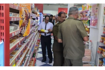 கல்முனையில் உணவங்கள் மீது திடீர் பரிசோதனை: மூவர் மீது சட்டநடவடிக்கை