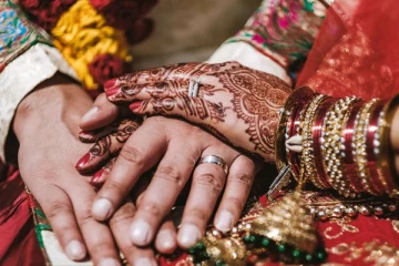 திருமணமான பெண்ணுடன் ஏற்பட்ட காதல்; சாரதிக்கு நேர்ந்த கதி