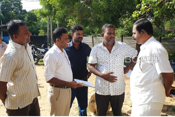 இடிந்து விழுந்த மந்திரிமனையை பார்வையிட்ட சிறீதரன் எம்.பி | Archaeological Monuments Place In Nallur Jaffna