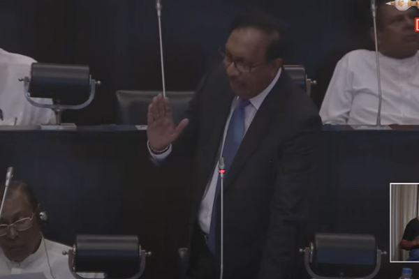 சபாநாயகரே அரசியல் பிரச்சினைக்கு காரணம்- எதிர்கட்சி குற்றச்சாட்டு!  நாடாளுமன்றில் கடும் வாக்குவாதம்! | Parliment Session On Economic Crisis