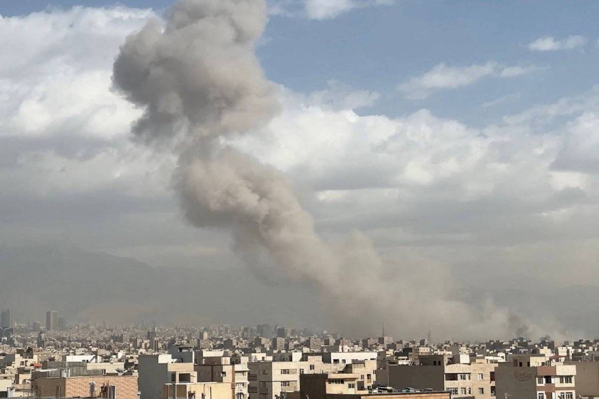 ஈரான் மீதான தாக்குதல்: ட்ரம்பின் மிகப்பெரிய வெளிவிவகார கொள்கை சூதாட்டம் | Attack On Iran Trump Biggest Foreign Policy Gamble ஈரான் மீதான தாக்குதல்: ட்ரம்பின் மிகப்பெரிய வெளிவிவகார கொள்கை சூதாட்டம் | Attack On Iran Trump Biggest Foreign Policy Gamble