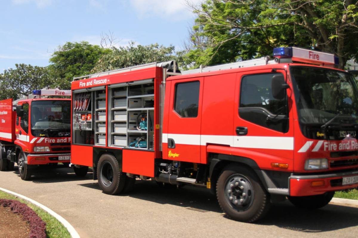 களுத்துறை மாவட்ட செயலகத்தில் திடீர் தீப்பரவல்! | Fire Breaks Out At Kalutara District Secretariat களுத்துறை மாவட்ட செயலகத்தில் திடீர் தீப்பரவல்! | Fire Breaks Out At Kalutara District Secretariat
