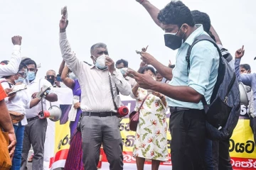 கோட்டையில்  போராட்டத்தில் ஈடுபட தீர்மானம்