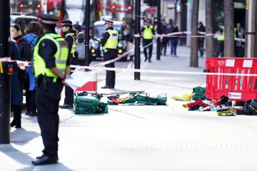 மத்திய லண்டனில் இடம்பெற்ற கோர கத்திக் குத்து தாக்குதல் - பொது மக்களிடம் உதவி கோரியுள்ள பொலிஸார்