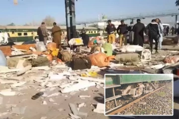 பாகிஸ்தான் ரயில் நிலையத்தில் நிகழ்ந்த பயங்கரம்: குண்டுவெடிப்பில் 20 பேர் உயிரிழப்பு!