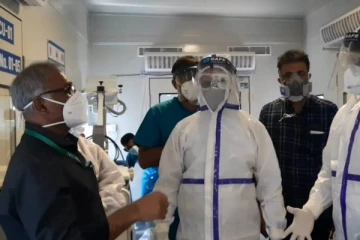 மீண்டும் கொரோனா ஹாட்ஸ்பாட்டாக மாறும் கர்நாடகா?  அச்சத்தில் சுகாதாரத்துறை