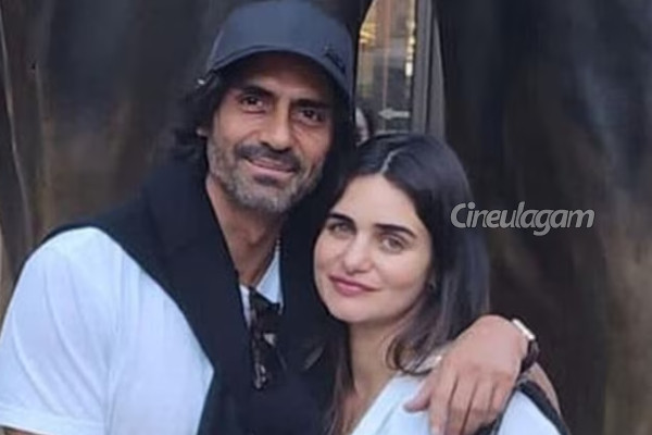 2 குழந்தை பெற்ற பின் காதலியுடன் இரண்டாம் திருமணம்.. 53 வயதில் பிரபல நடிகர் அறிவிப்பு | Arjun Rampal Engagement To Gabriella Demetriades 2 குழந்தை பெற்ற பின் காதலியுடன் இரண்டாம் திருமணம்.. 53 வயதில் பிரபல நடிகர் அறிவிப்பு | Arjun Rampal Engagement To Gabriella Demetriades