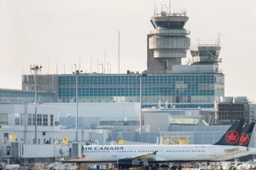 கனடா விமான நிலையம் ஒன்றில் சிறிய விபத்து