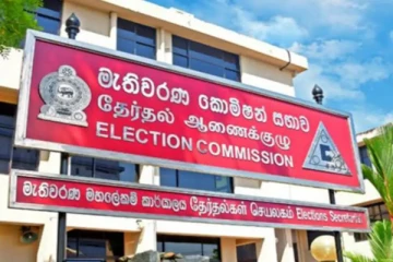 அஞ்சல் வாக்காளர்கள் இந்த ஆவணங்கள் வைத்திருக்க வேண்டும்