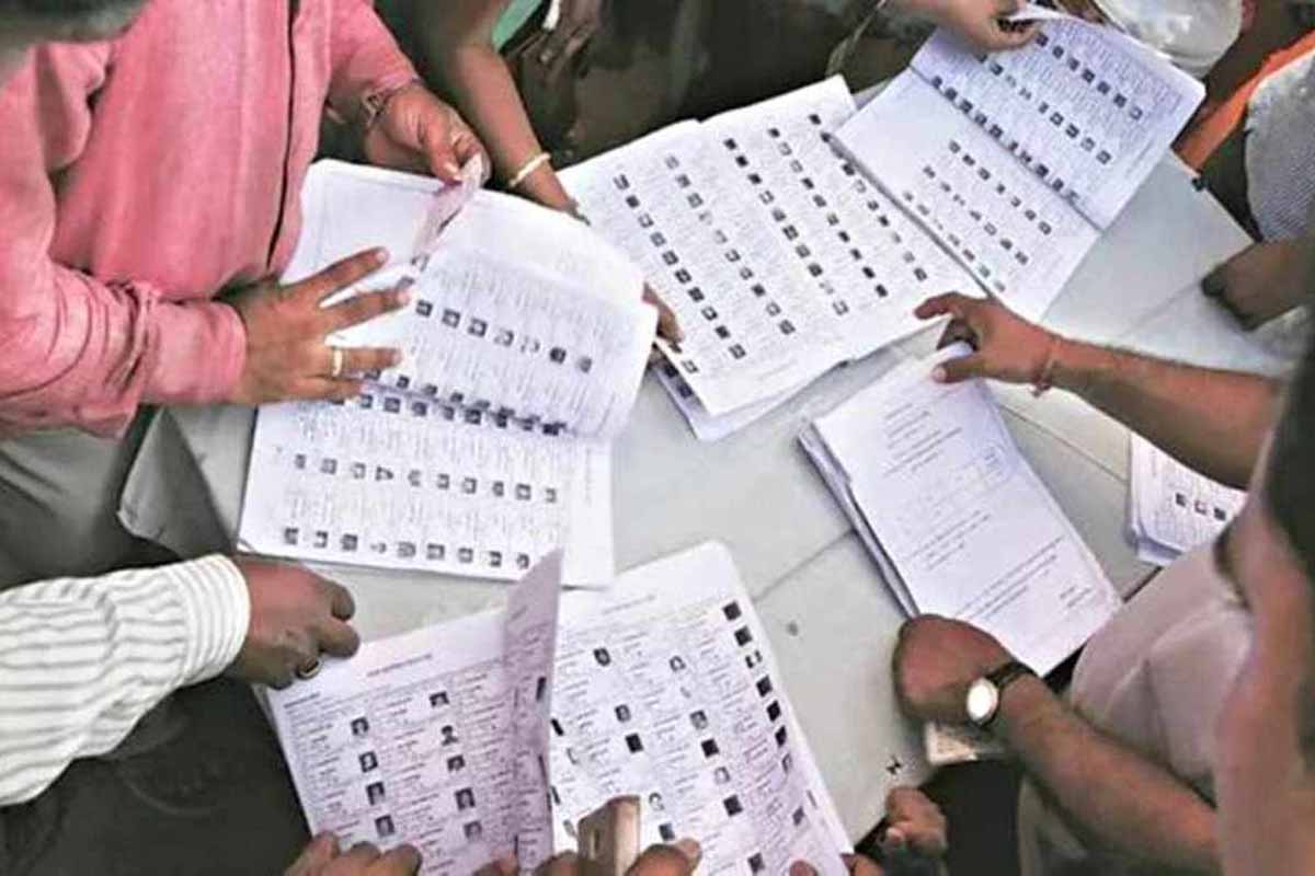 இறுதியாகும் வாக்காளர் பட்டியல்: நாளை பூத் சிலிப் விநியோகம் | Voter List Finalized In Tamilnadu