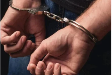 12 வயதான பாடசாலை மாணவியுடன் தனித்திருந்த நபர் கைது!