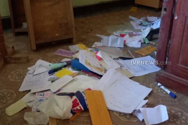 யாழில் திருட்டு சம்பவம்: ஊடகவியலாளரை அச்சுறுத்திய பொலிஸார்! | Jaffna Araly Theft Threats Made To The Police