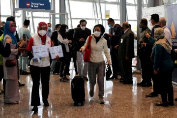 மலேசியாவில் பரவியது ஒமைக்ரான்!