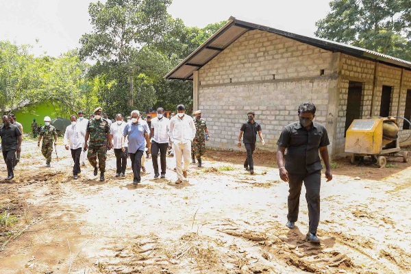 “ගම සමග පිළිසඳර” ප්රගතිය බලන්න ජනපති හල්දුම්මුල්ලේ නිරීක්ෂණ චාරිකාවක (PHOTOS) | Gama Samaga Pilisadara Haldhumulla “ගම සමග පිළිසඳර” ප්රගතිය බලන්න ජනපති හල්දුම්මුල්ලේ නිරීක්ෂණ චාරිකාවක (PHOTOS) | Gama Samaga Pilisadara Haldhumulla