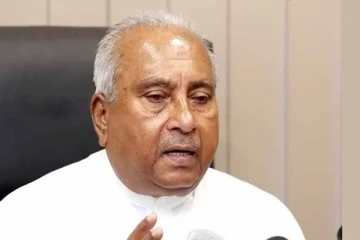 තෙල් පෝලිම් වල අවසානය අතලග වන ලකුණු...විදුලියත් නොකැපෙයිද..?