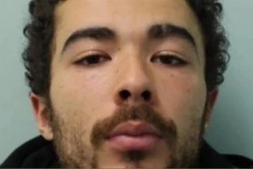 லண்டனில் இளம்பெண்ணை பின் தொடர்ந்து வீட்டுக்கு சென்று உள்ளாடைகளை திருடிய இளைஞன்! நீதிமன்றம் கொடுத்த தண்டனை