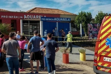 நர்சரி பாடசாலைக்குள் கோடரியுடன் நுழைந்த கொடூரன்: 4 குழந்தைகள் பரிதாப மரணம்