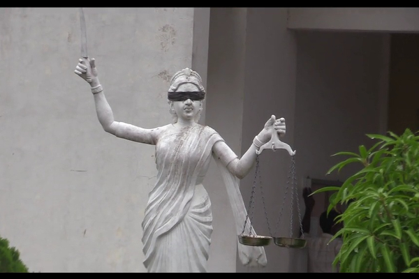 சரத் வீரசேகரகரவால் யாழ். சாவகச்சேரி நீதிமன்ற சேவைகள் ஸ்தம்பிதம்!(Photos) | Services Standstill Dismissal Of Court Judges