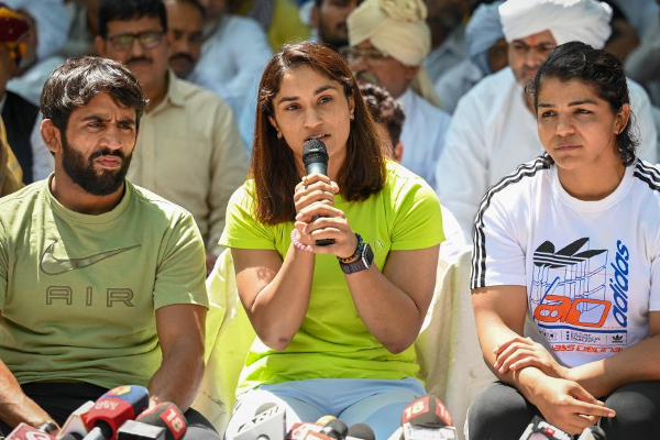 Wrestlers protest temporarily called off Wrestlers protest temporarily called off