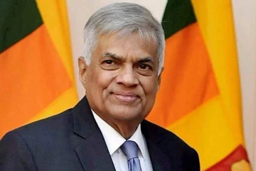 கூடவே இருந்து குழிபறித்த அமைச்சர்கள் ; பதவியில் இருந்து நீக்கிய ரணில்