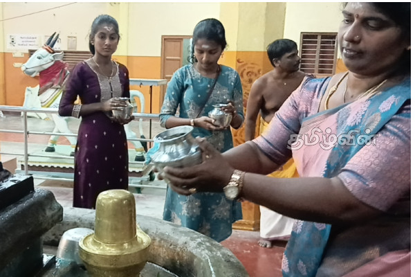 யாழ். கீரிமலை நகுலேஸ்வரர் ஆலயத்தில் மகா சிவராத்திரி விசேட வழிபாடுகள் | Maha Shivaratri Keerimalai Nakuleswarar Jaffna