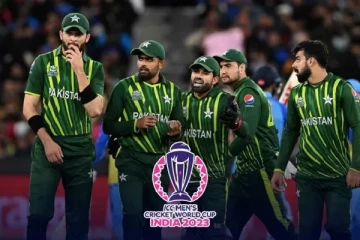 உலகக் கோப்பைக்கான பாகிஸ்தான் அணி அறிவிப்பு: இளம் வேகப்பந்து வீச்சாளர் இல்லாததால் ரசிகர்கள் வருத்தம்