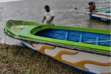 இலங்கை கடற்தொழிலாளர்கள் இருவர் இந்தியாவில் கைது(Photos)