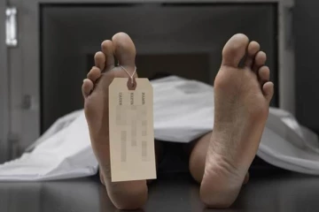 தொடருந்துடன் மோதி பெண்ணொருவர் உயிரிழப்பு - யாழில் சம்பவம்!