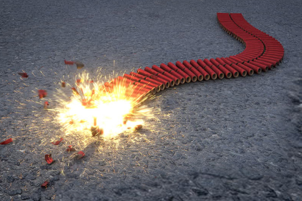 பண்டிகை காலங்களில் பட்டாசுகளுக்கு தட்டுப்பாடு | Scarcity Of Firecrackers During Festive Season