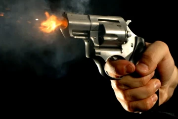 குளித்துக் கொண்டிருந்தவர் சுட்டுக் கொலை; அம்பாறையில் பயங்கரம்