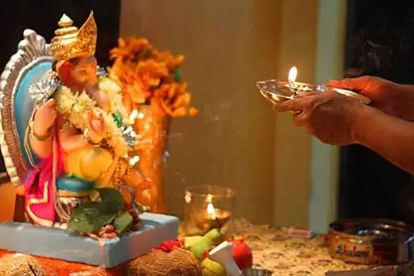இந்த 3 பொருட்கள் இல்லாமல் பூஜை செய்யவே கூடாதாம் | Puja Should Not Be Performed Without These 3 Items