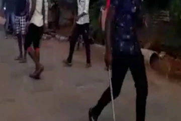 எழுவர் மீது வாள் வெட்டு தாக்குதல்: 7பேர் கைது