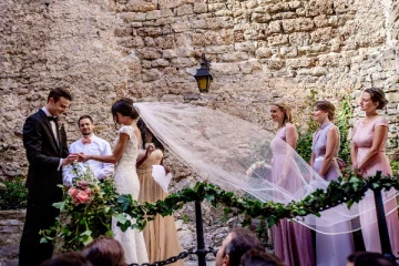 பிரான்ஸில் திருமண மண்டபத்தில் இடம்பெற்ற அதிர்ச்சி சம்பவம்!