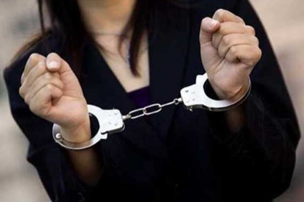 தமிழர் பகுதியொன்றில் இளம் பெண் கைதால் அதிர்ச்சி | Young Woman Arrested In A Tamil Area Incident