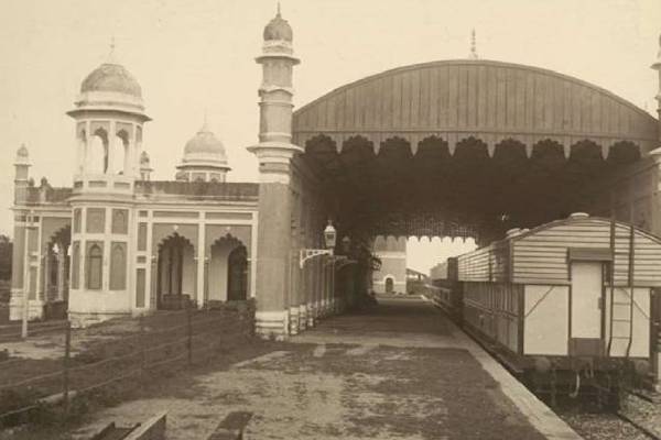 சொகுசு ரயில் நிலையம் ஒன்றை சொந்தமாக வைத்திருந்த இந்திய நவாப்... அதன் மதிப்பு | Nawab Owned Luxurious Railway Station சொகுசு ரயில் நிலையம் ஒன்றை சொந்தமாக வைத்திருந்த இந்திய நவாப்... அதன் மதிப்பு | Nawab Owned Luxurious Railway Station