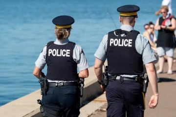 கனடாவில் இடம்பெற்ற தீ விபத்தில் 2 பேர் பலி