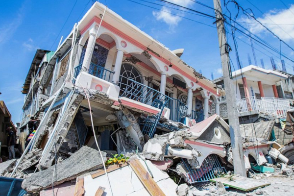 ஹைதி நாட்டை நிலைகுலைய வைத்த  சக்திவாய்ந்த நிலநடுக்கம்- 304 பேர் உயிரிழப்பு | Haiti Earthquake