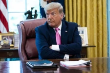 அமெரிக்க ஜனாதிபதி டிரம்பை கைது செய்ய ஈராக் நீதிமன்றம் பிடிவாரண்டு பிறப்பித்தது! எதற்காக?