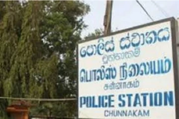 யாழில் வீடொன்றை உடைத்து கொள்ளையில் ஈடுபட்ட இருவர் கைது