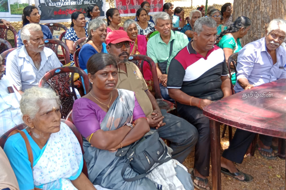 20ஆவது வாரத்திலும் தொடரும் மயிலிட்டி காணி உரிமைப் போராட்டம் - முன்வைக்கப்பட்டுள்ள உருக்கமான கோரிக்கை | Mylitti Land Rights Struggle 20ஆவது வாரத்திலும் தொடரும் மயிலிட்டி காணி உரிமைப் போராட்டம் - முன்வைக்கப்பட்டுள்ள உருக்கமான கோரிக்கை | Mylitti Land Rights Struggle