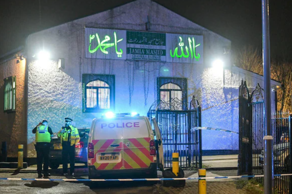 பிரித்தானியாவில் கொல்லப்பட்ட இளைஞனுக்கு குவியும் நிதி! | Funds Are Pouring Zeeshan Afzal Killed In Britain