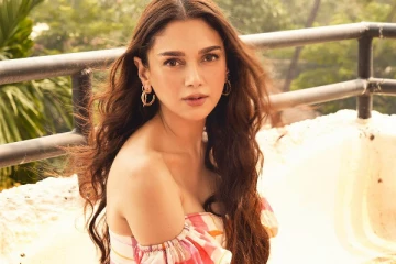 மாடர்ன் உடையில் அதிதி ராவ் அசத்தல் போட்டோஷூட்