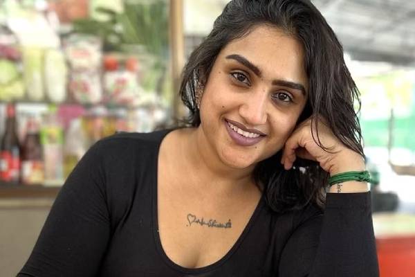 திடீரென உடல் எடையை குறைத்துவிட்டாரா நடிகை வனிதா- லேட்டஸ்ட் போட்டோ | Is Vanitha Vijayakumar Reduced Her Weight