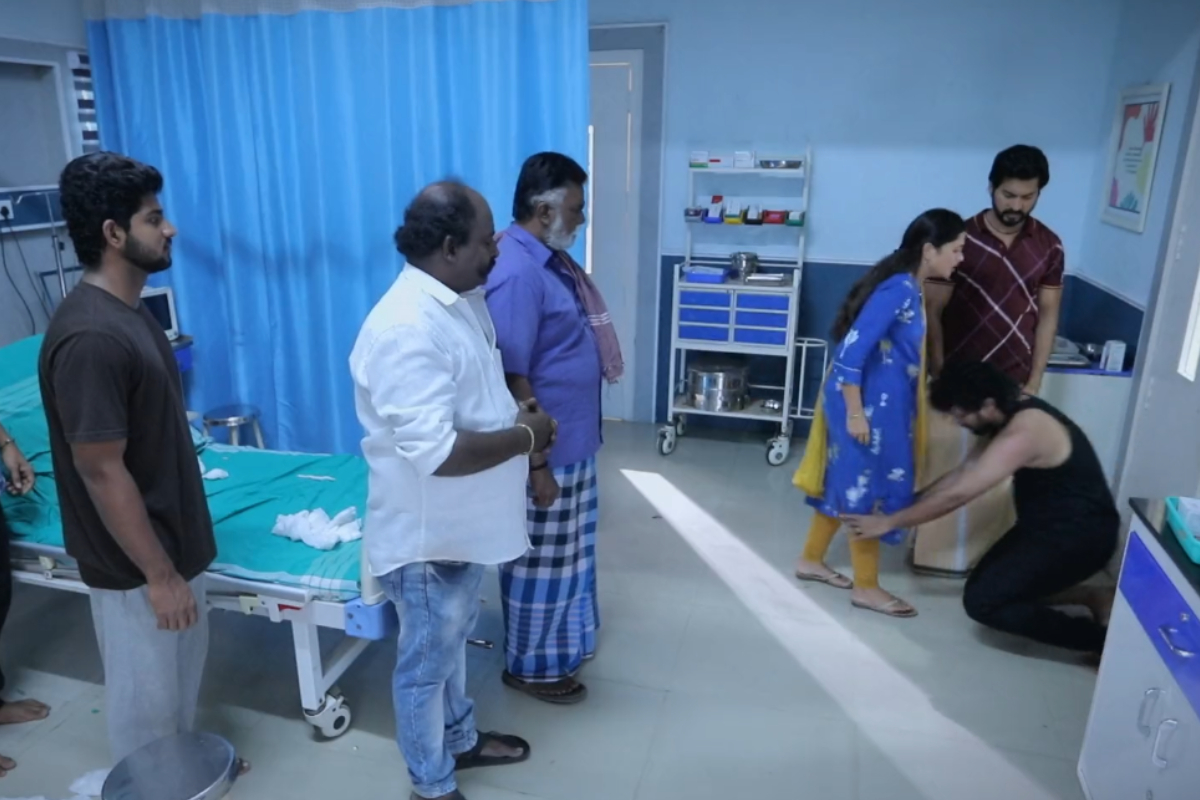 நிலா காலில் விழுந்த சோழன்.. வீட்டுக்கு திரும்பி வந்தாரா நிலா? அய்யனார் துணை சீரியல் | Chozhan Fell On Nila Feet In Ayyanar Thunai