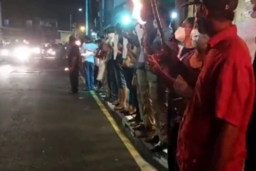 තවත් බොහෝ ප්‍රදේශවල ජනතා විරෝධතා.. වීඩියෝ සහිතයි.. (VIDEO)