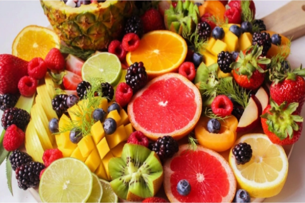 பழம் சாப்பிட்ட உடனே ஏன் தண்ணீர் குடிக்கக் கூடாது? | Why Not To Drink Water After Eating Fruits