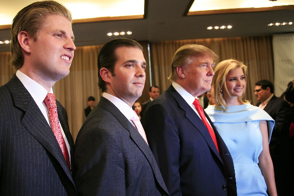டொனால்ட் டிரம்ப்பிற்கு 355 மில்லியன் டாலர் அபராதம் | Donald Trump Fined 355 Million