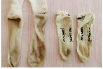 துர்நாற்றம் வீசும் சாக்ஸை வாங்கி சுவைக்கும் வினோத மனிதன்! மாதம் இவ்வளவு விலை கொடுத்து வாங்கும் வித்திரம்